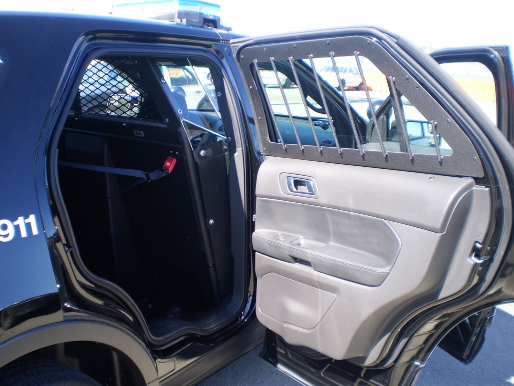 7 Steps to Install Vehicle Partitions & Cages in Police Vehicles - Troy